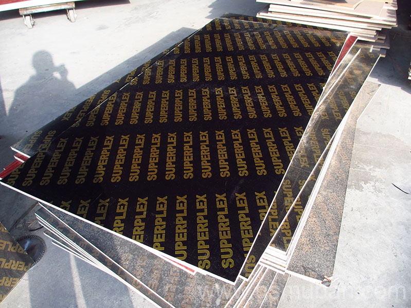 為什么建筑覆膜板比紅板使用次數多，很多人還是選紅板