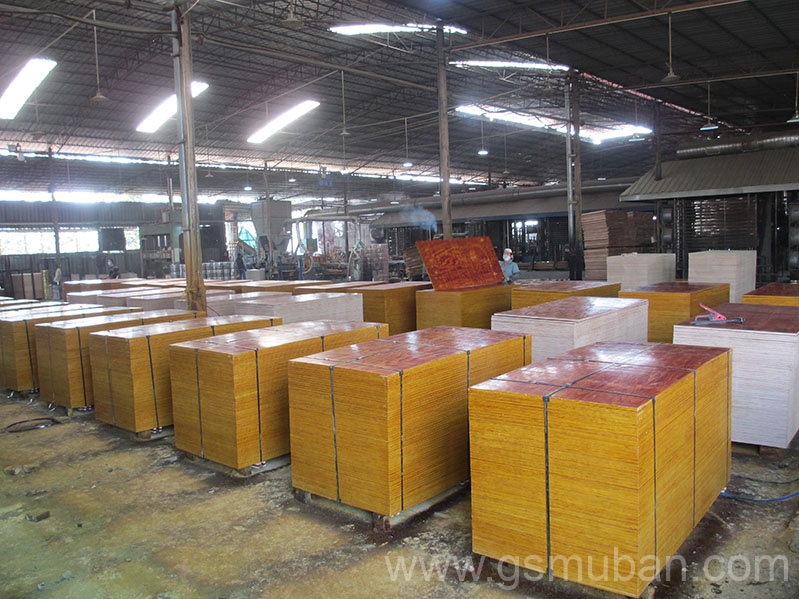 建筑模板廠家哪種材質好？認清分類 按需選購